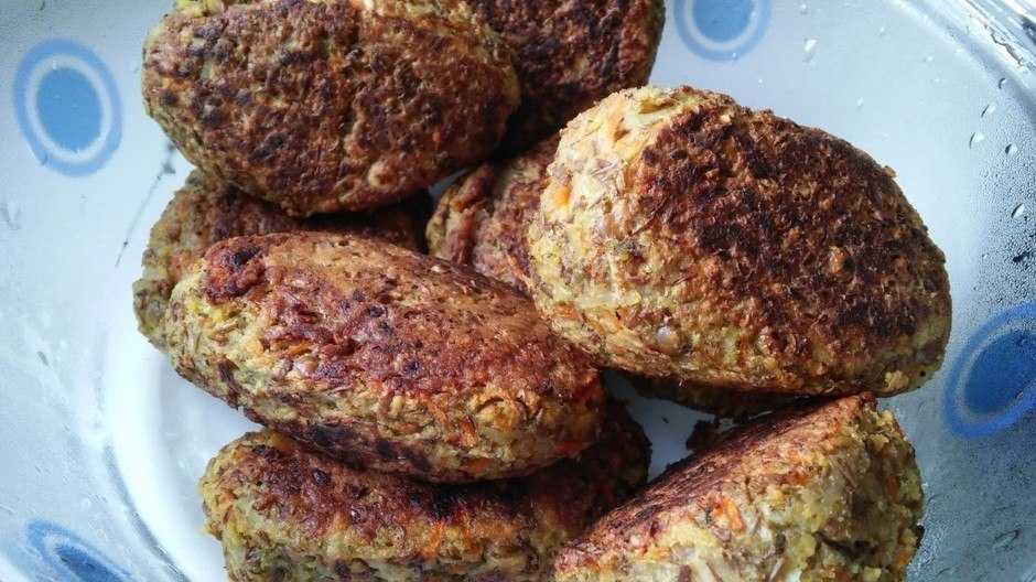 Котлеты из чечевицы: калории и пошаговые рецепты для духовки, как вкусно готовить из красных или зеленых бобовых без яиц и мяса | диеты и рецепты