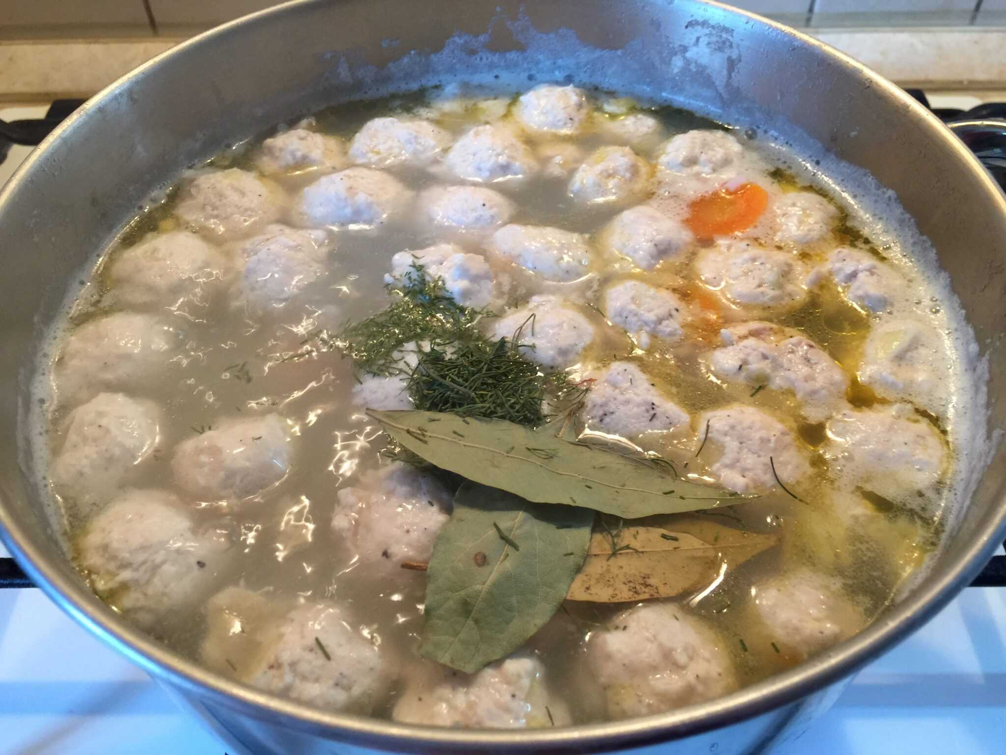 Суп с фрикадельками из говяжьего фарша — 4 рецепта фрикаделек из фарша с рисом