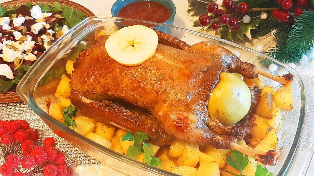 Как запечь утку в духовке кусочками: 9 рецептов, советы