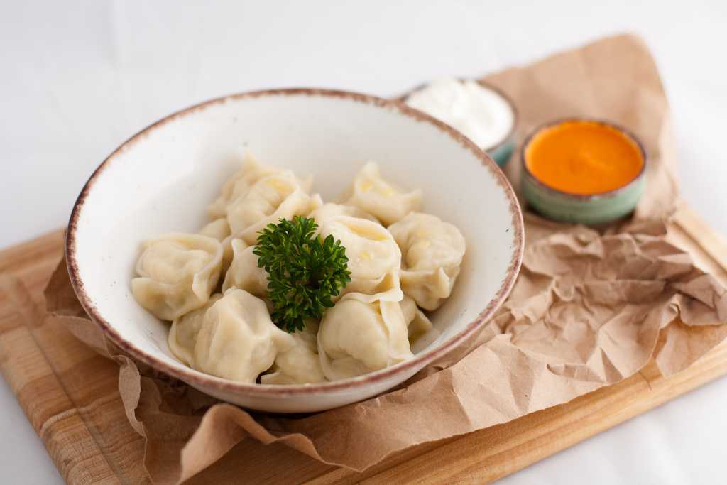 Фарш для пельменей: 5 рецептов вкусной и сочной начинки для домашних пельменей