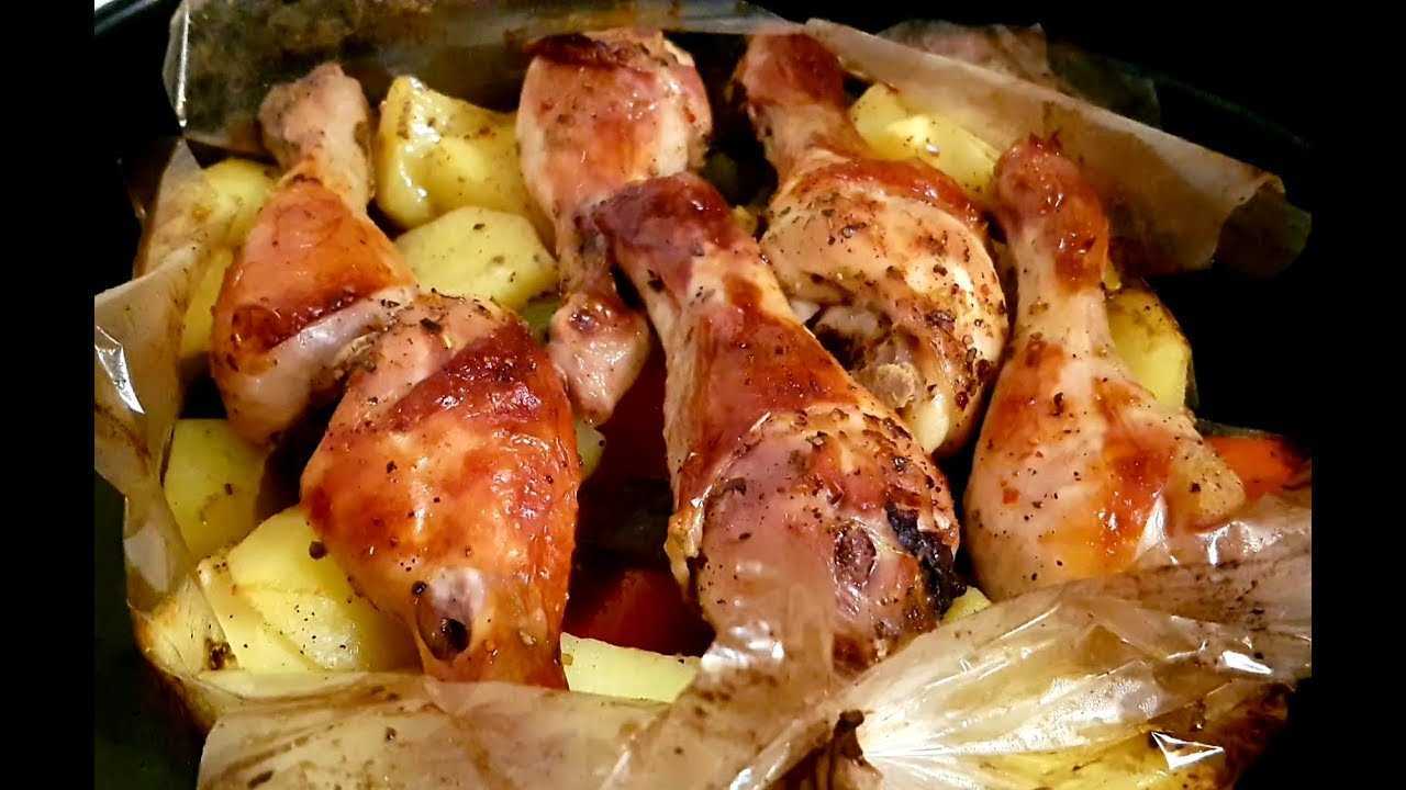 Курица с картошкой в духовке в рукаве — 6  самых вкусных рецептов