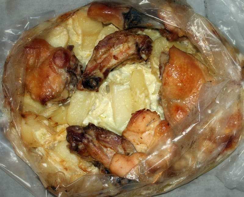 Куриные голени с картошкой в духовке, с хрустящей корочкой