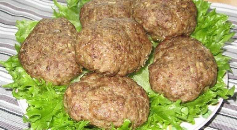 Лосятина: лучшие блюда, рецепты приготовления. как вкусно приготовить из лосятины гуляш, отбивные, котлеты, шашлык, суп, пельмени, бастурму, колбасу, тушенку, бефстроганов, холодец, плов, жаркое в дом