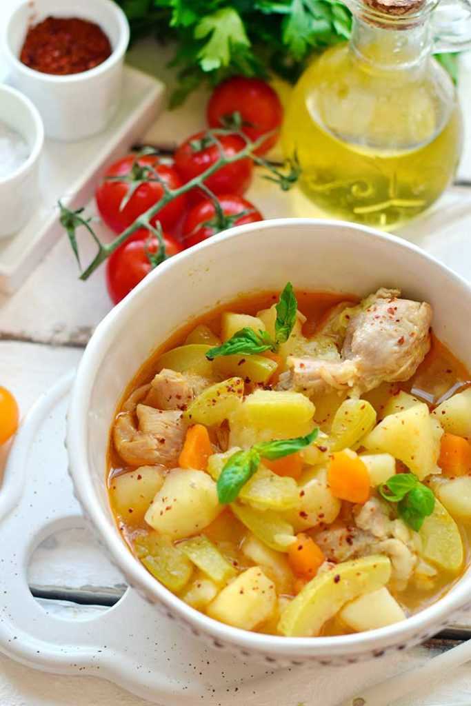 Макароны с курицей в сливочном соусе