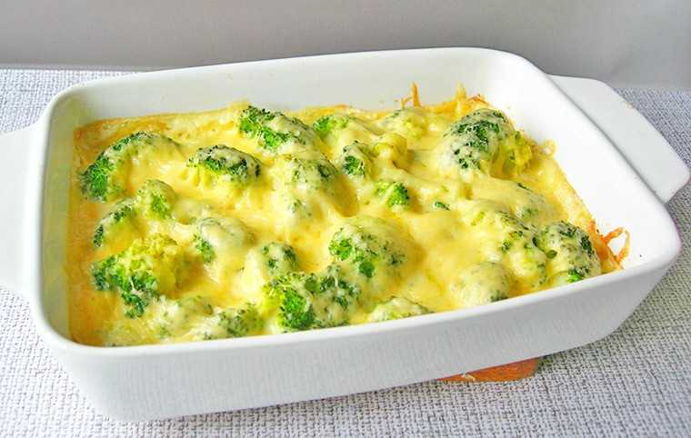 Запеканка с курицей и брокколи в духовке - три способа приготовления
