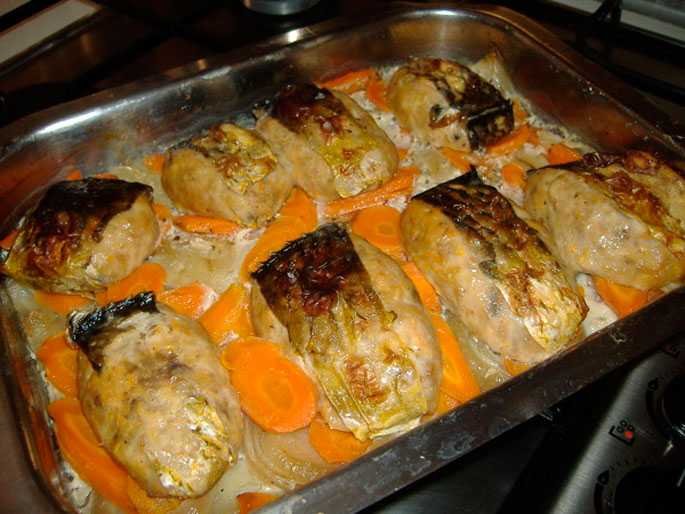 Сазан в духовке: вкусные рецепты приготовления, целиком и кусочками