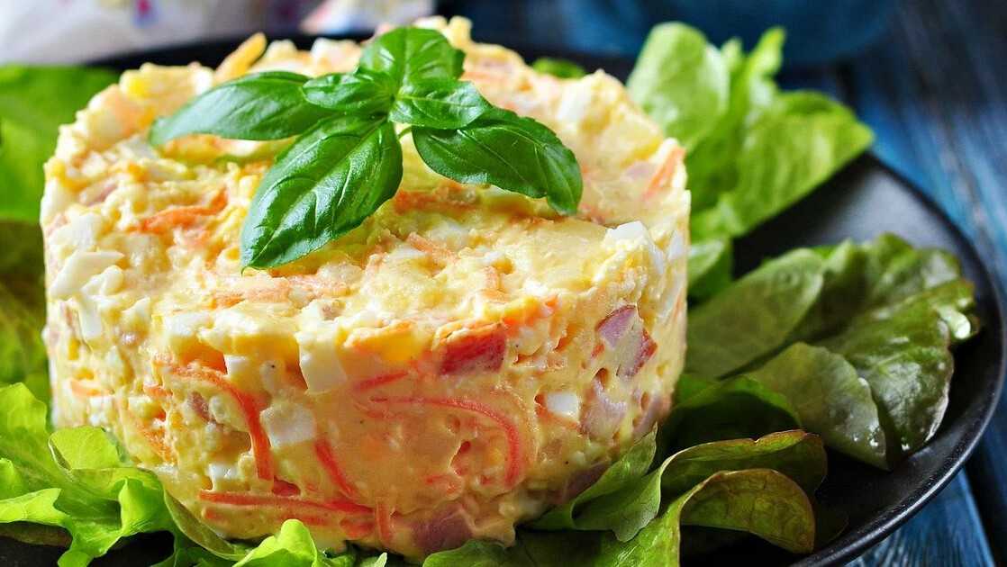 Салат с ветчиной и сыром —17 рецептов приготовления дома