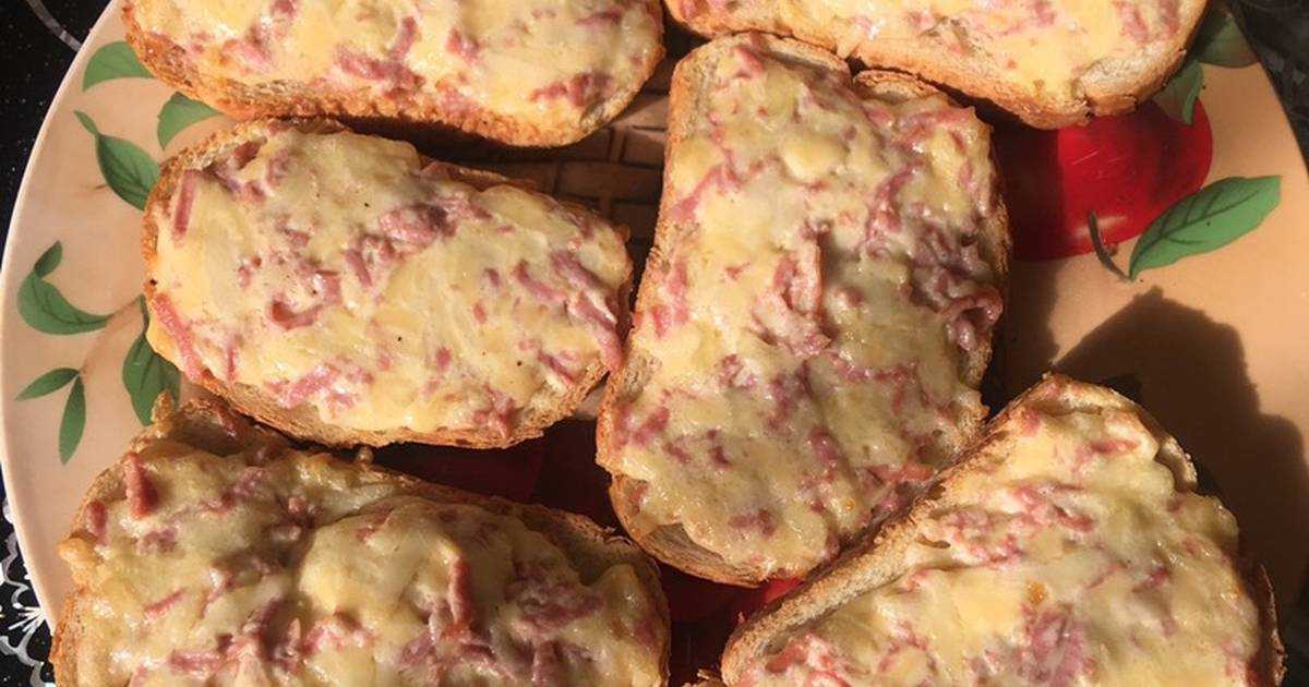 Горячие бутерброды — рецепты приготовления вкусной закуски