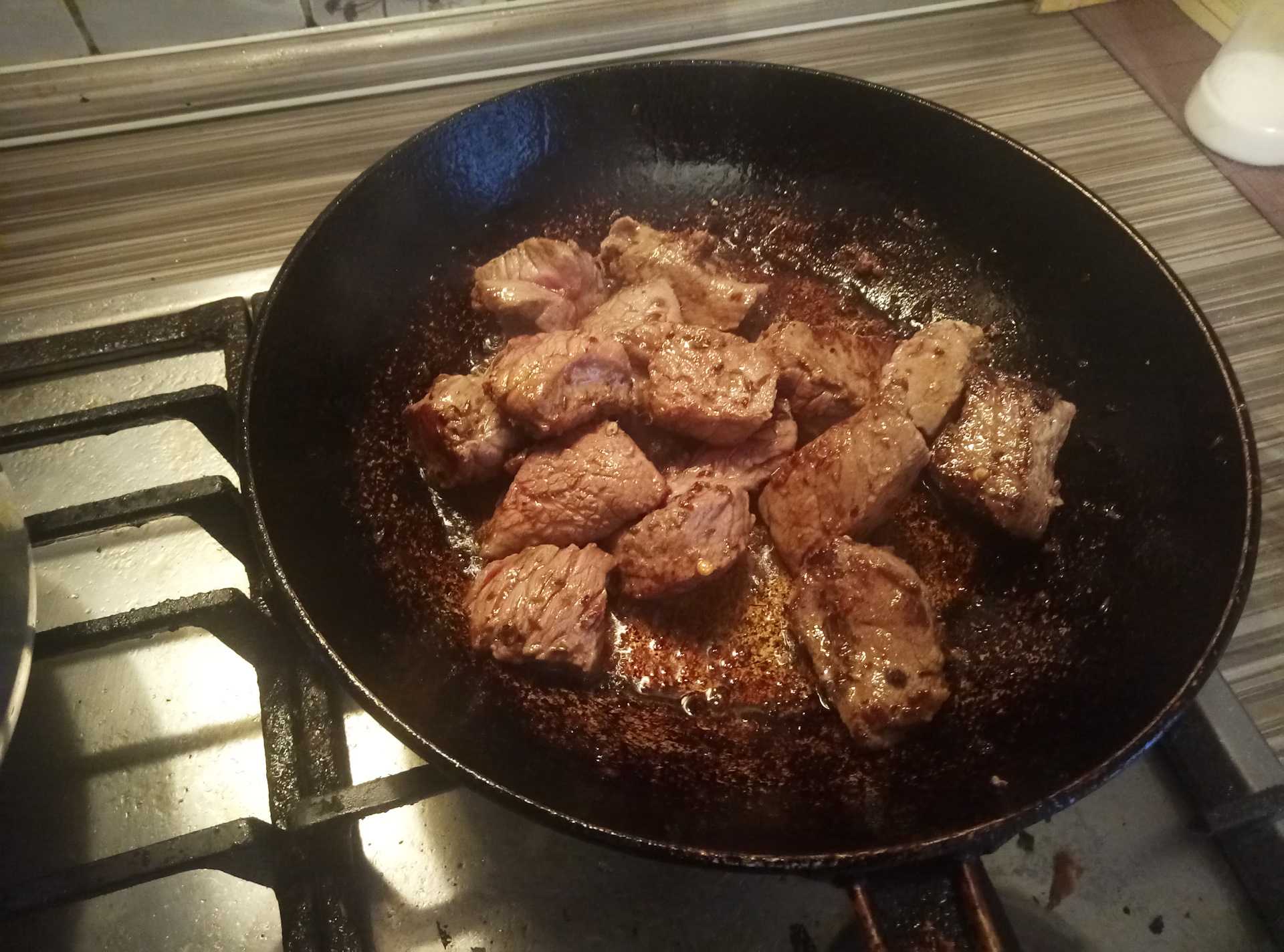 Сколько варится лосятина для супа. рецепт: борщ из мяса лося на кости - "по-домашнему". бефстроганов из лосятины в домашних условиях