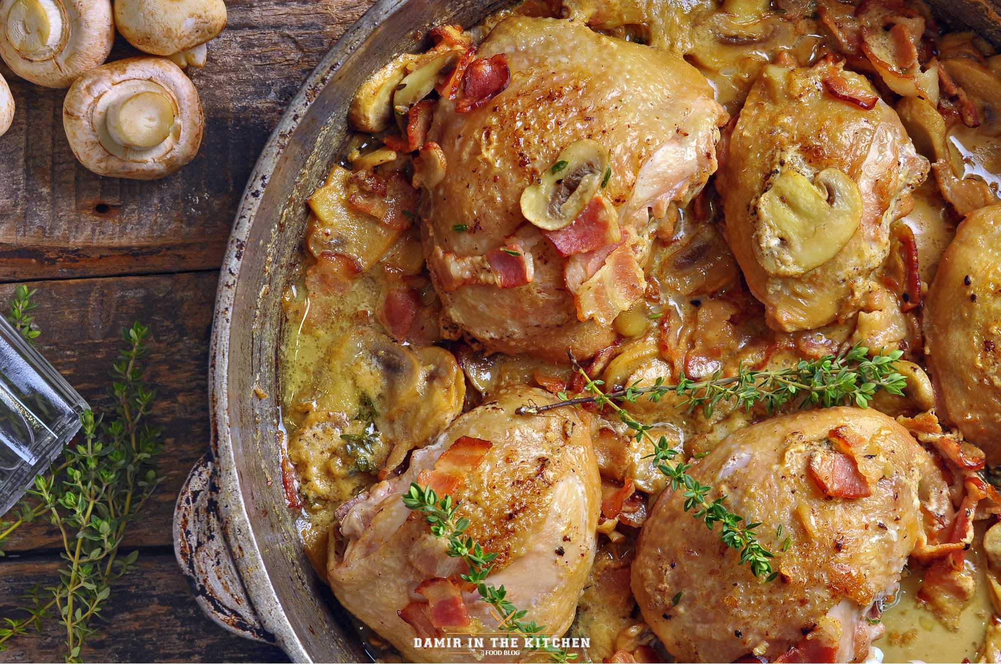 Куриные бедра, запеченные с картошкой в духовке – 6 самых вкусных рецептов с пошаговыми фото