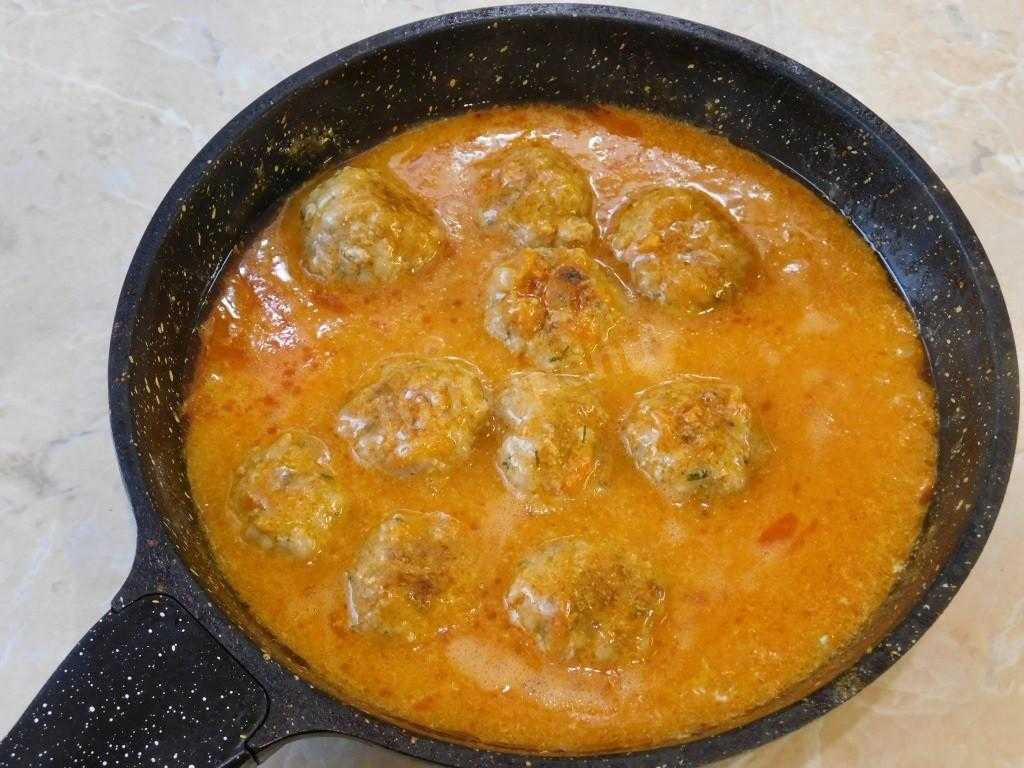 Фрикадельки с картошкой – кулинарное произведение. лучшие рецепты фрикаделек с картошкой: с томатом, овощами, сыром, сметаной - автор екатерина данилова - журнал женское мнение