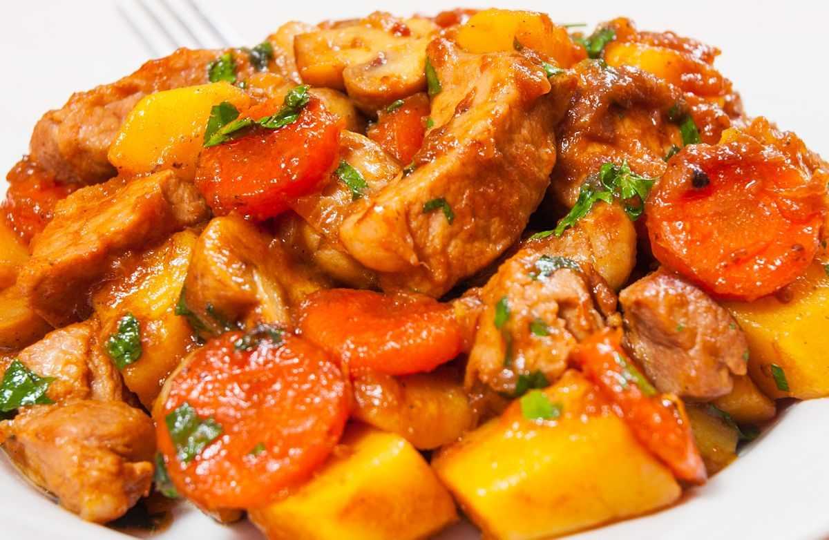 Рагу с курицей и овощами — 6 простых пошаговых рецептов