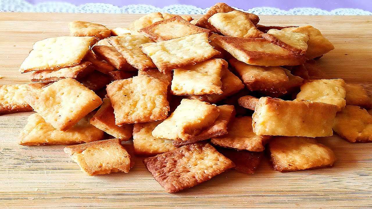 Соленые хрустящие крекеры