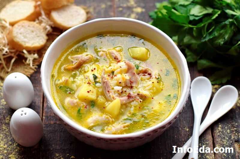 Куриный суп с лечо с использованием: курица,картофель,морковь,лук репчатый Для тех, кто любит супы, попробуйте приготовить куриный суп с лечо  Банка лечо у меня осталось ещё с осенних заготовок, но можно купить и готовое лечо