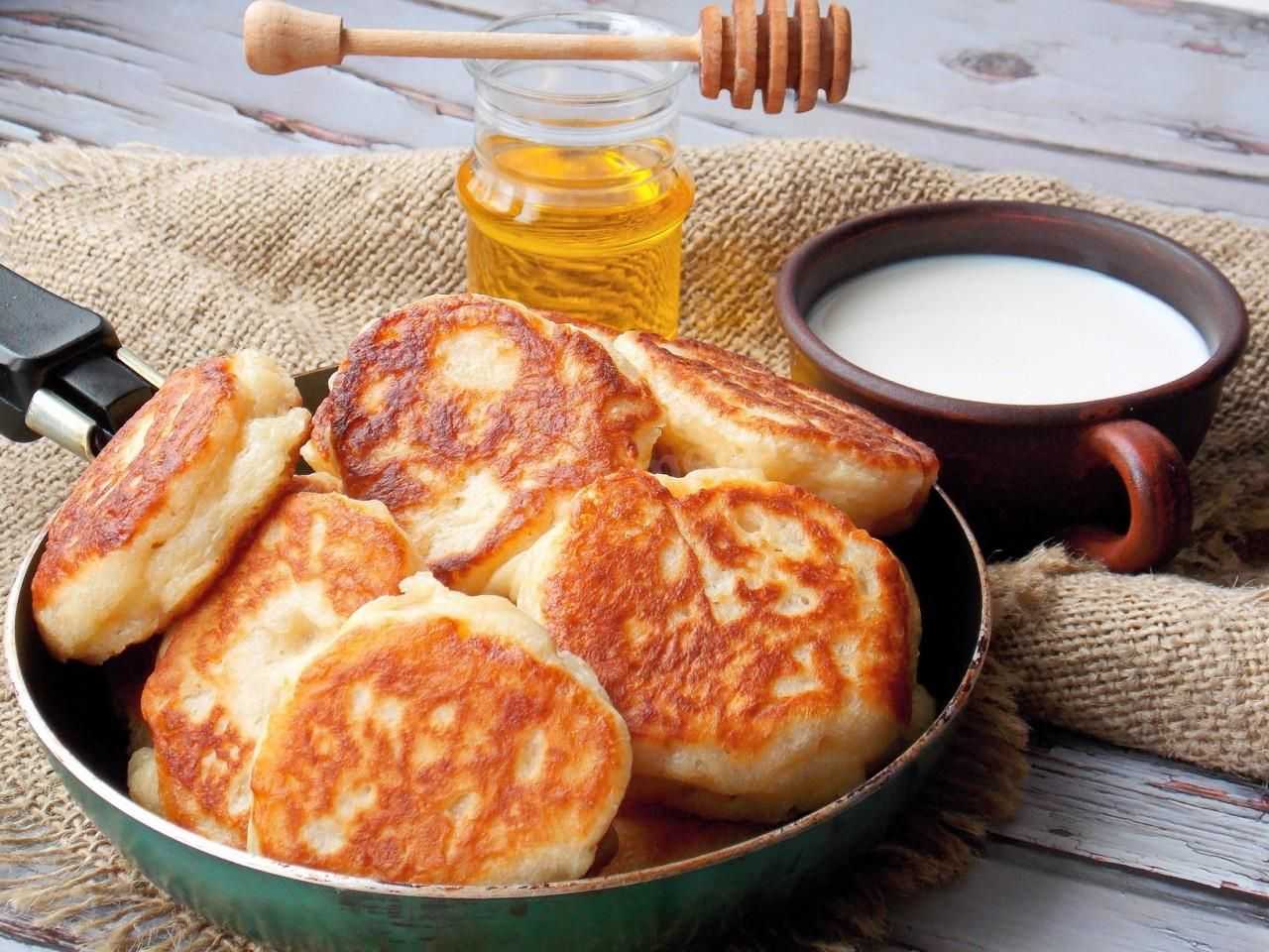 Самый вкусный рецепт оладушек на айране: вкусняшка в традиционном духе
