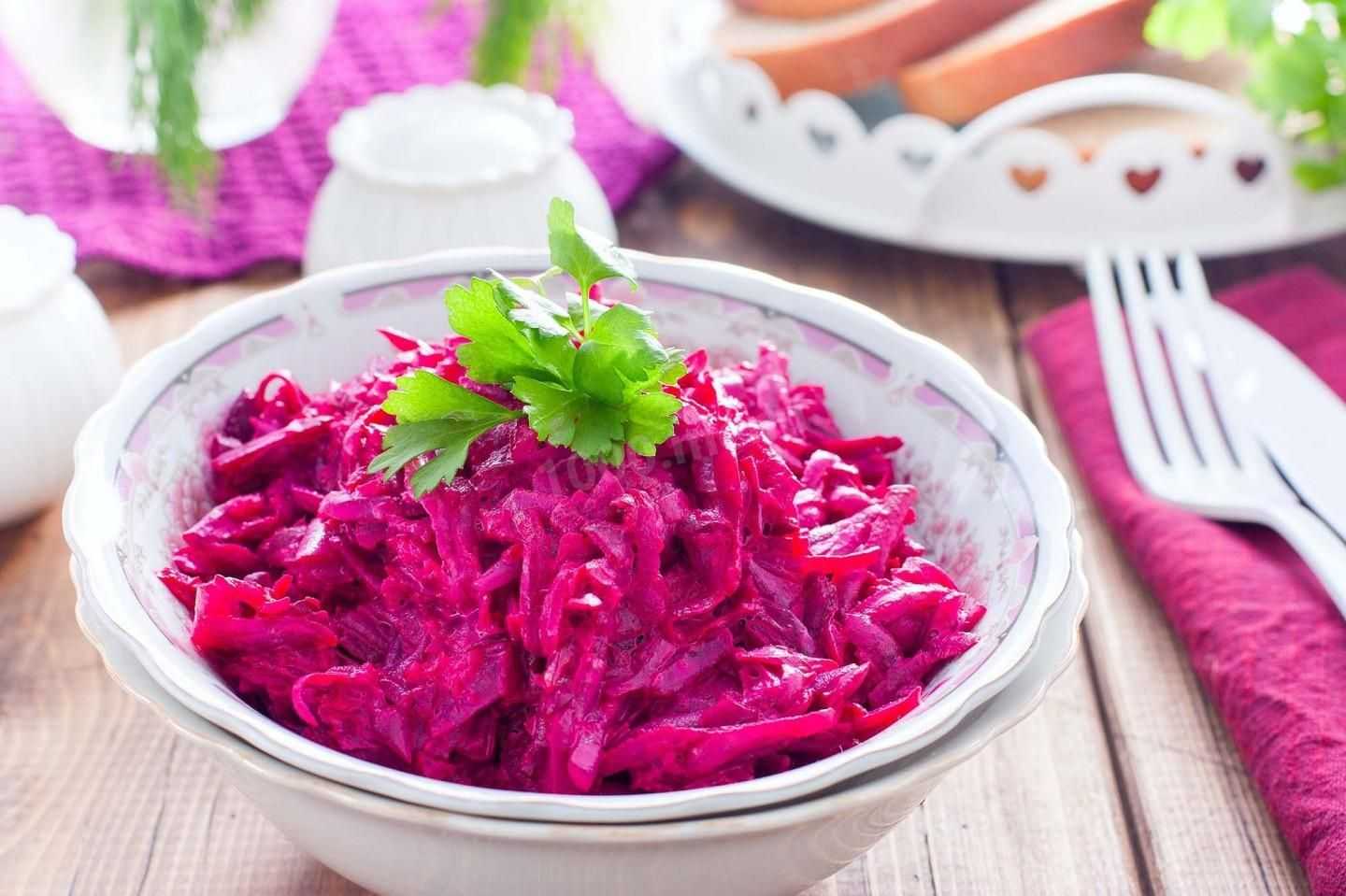 Салаты из вареной свеклы – 10 вкусных и простых рецептов
