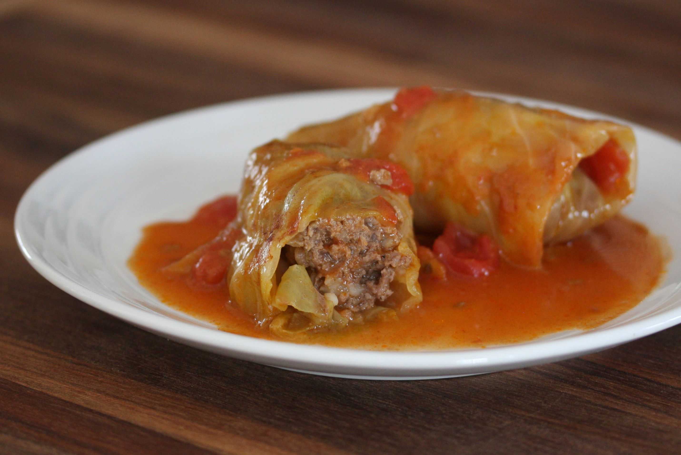 Ленивые голубцы с капустой, рисом и мясным фаршем на сковороде – 5 рецептов с фото