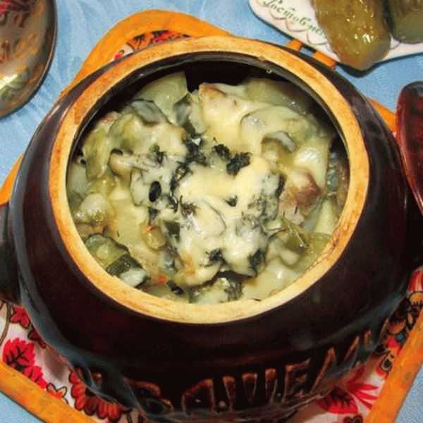 Рецепты тушёной картошки с мясом, приготовленной в горшочках, в духовке, по-домашнему