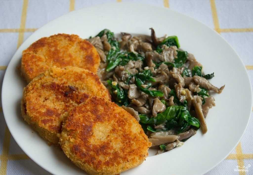 Самые вкусные рецепты сочных котлет из куриного фарша, жаренных на сковороде