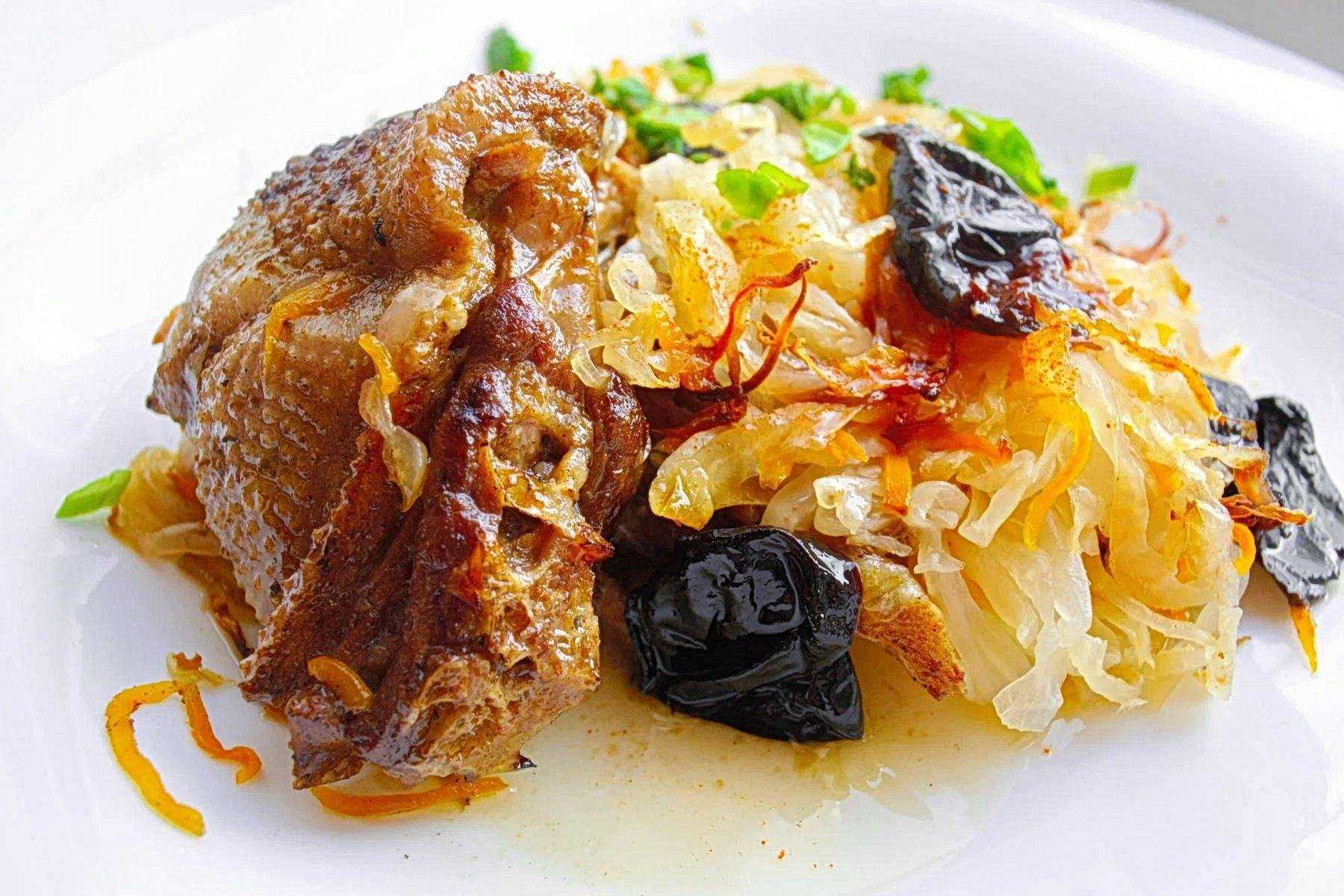 Утка тушеная - 17 домашних вкусных рецептов приготовления