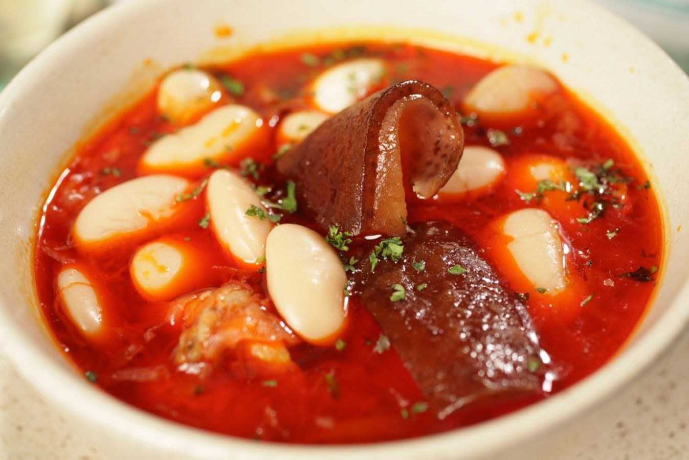 Борщ со свиной рулькой по-деревенски – рецепт пошаговый с фото