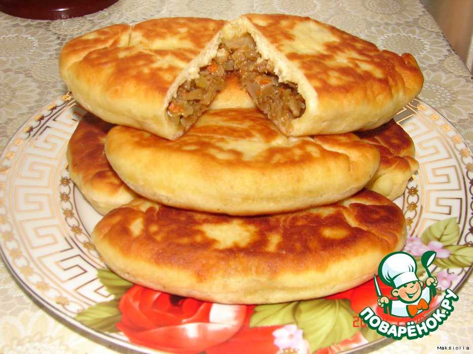 Вкусные пирожки с квашеной капустой: 7 рецептов